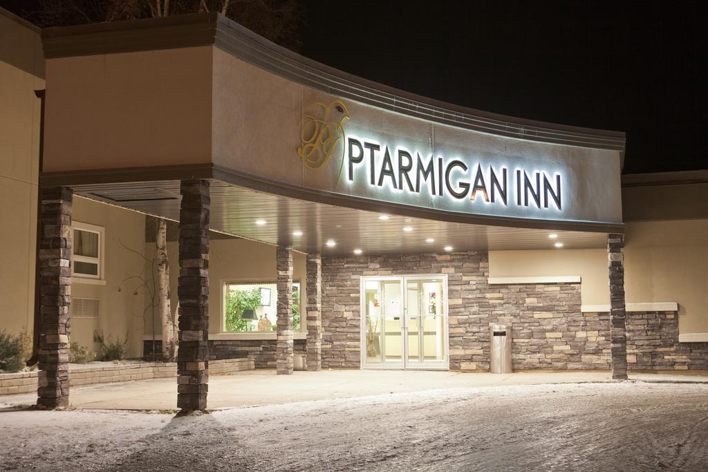 Ptarmigan Inn Hay River Exteriér fotografie